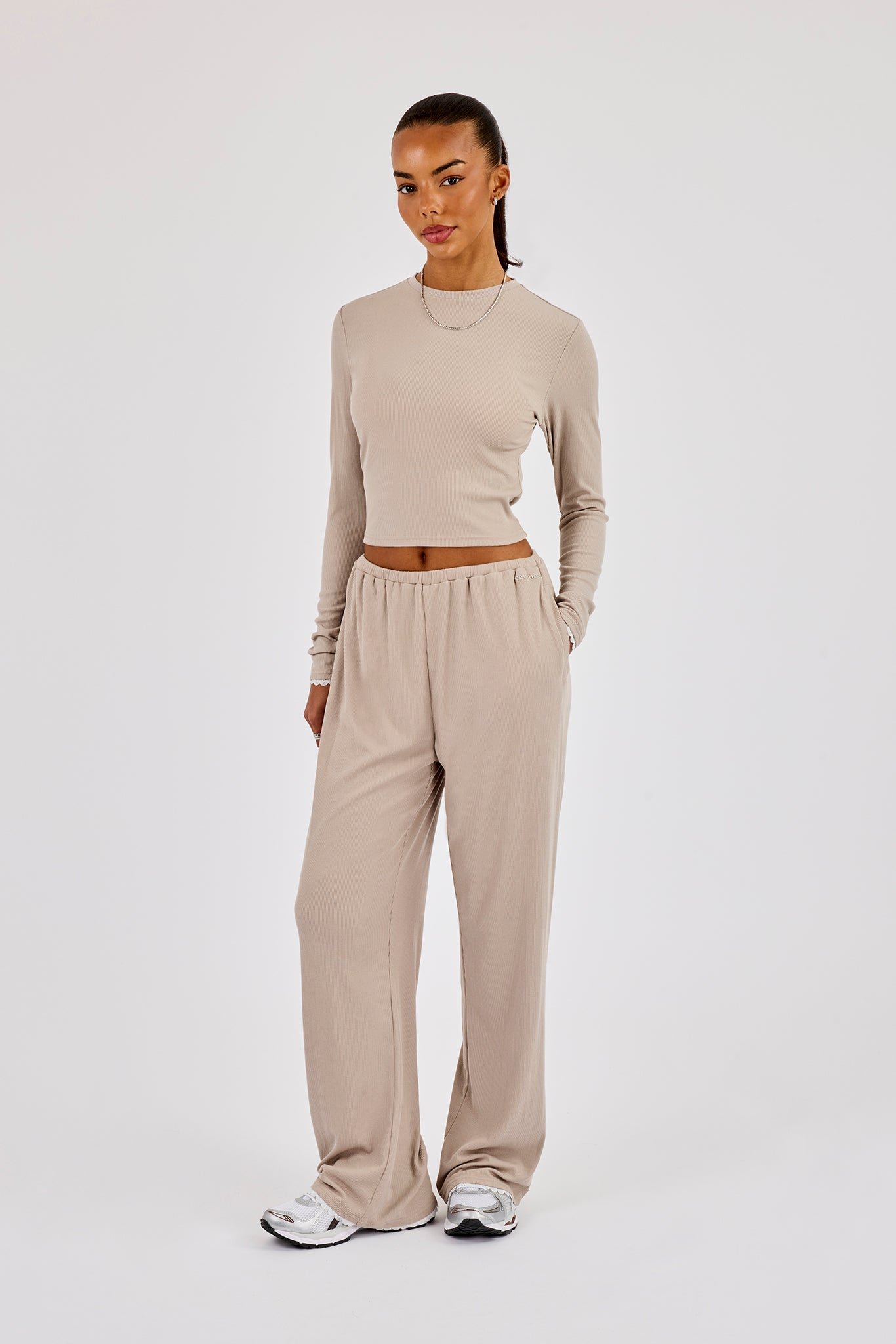 Gerippte Hose mit weichem Griff – Taupe