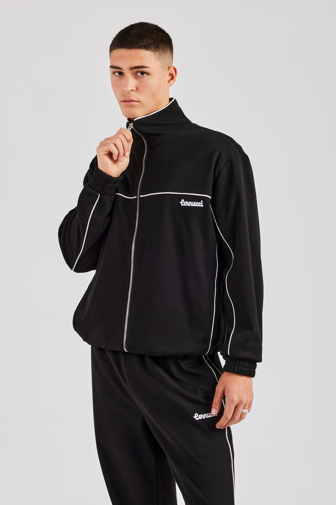 Jacke mit durchgehendem Reißverschluss und Paspelierung - Schwarz