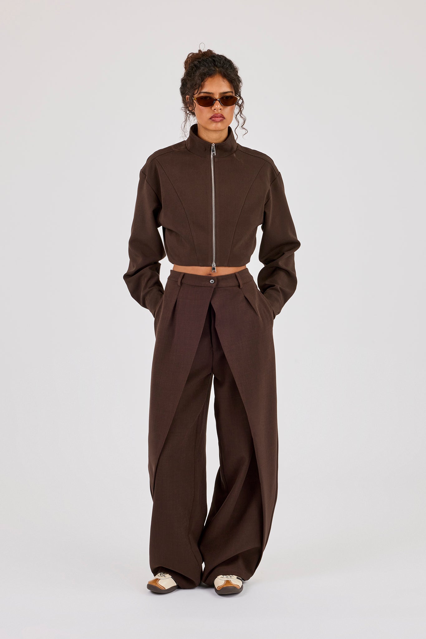 Woven Double Pleat Barrel Leg Trouser - Chocolate