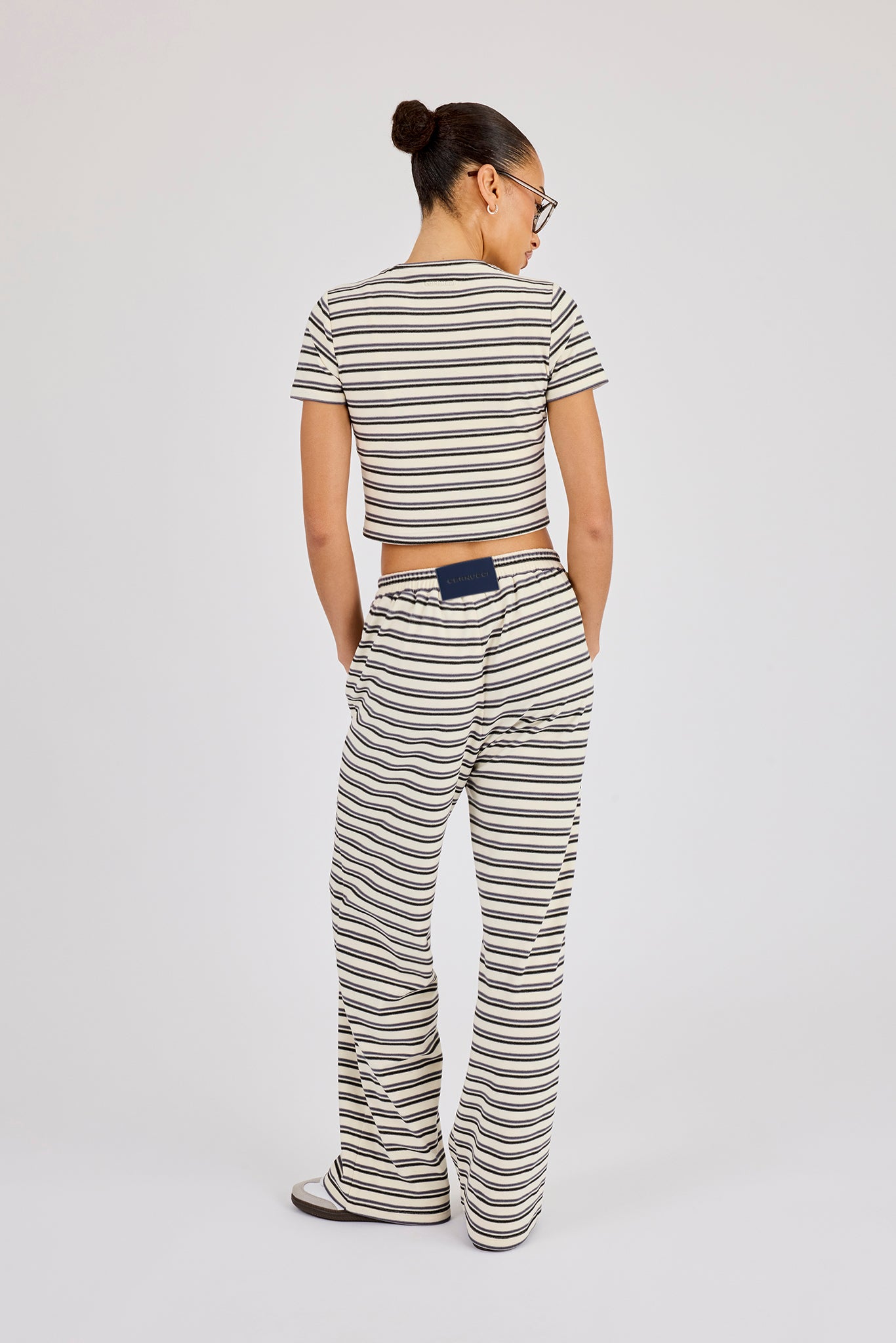 Kurzarm-Top und Hose mit weichem Griff und Doppelstreifen – Blau