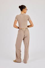 Kurzarm-Top und Hose aus weichem Pfirsichhaut-Material – Taupe
