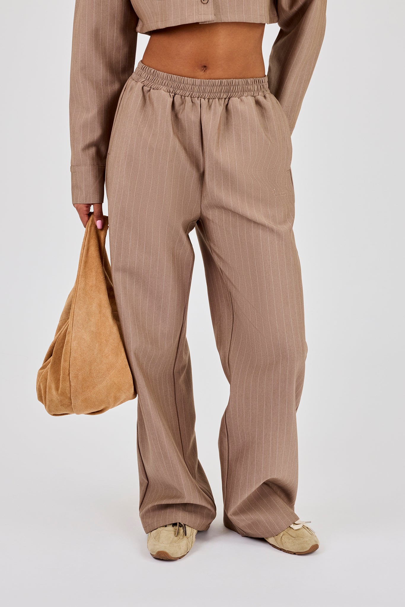 Gestreifte Hose mit weitem Bein – Taupe