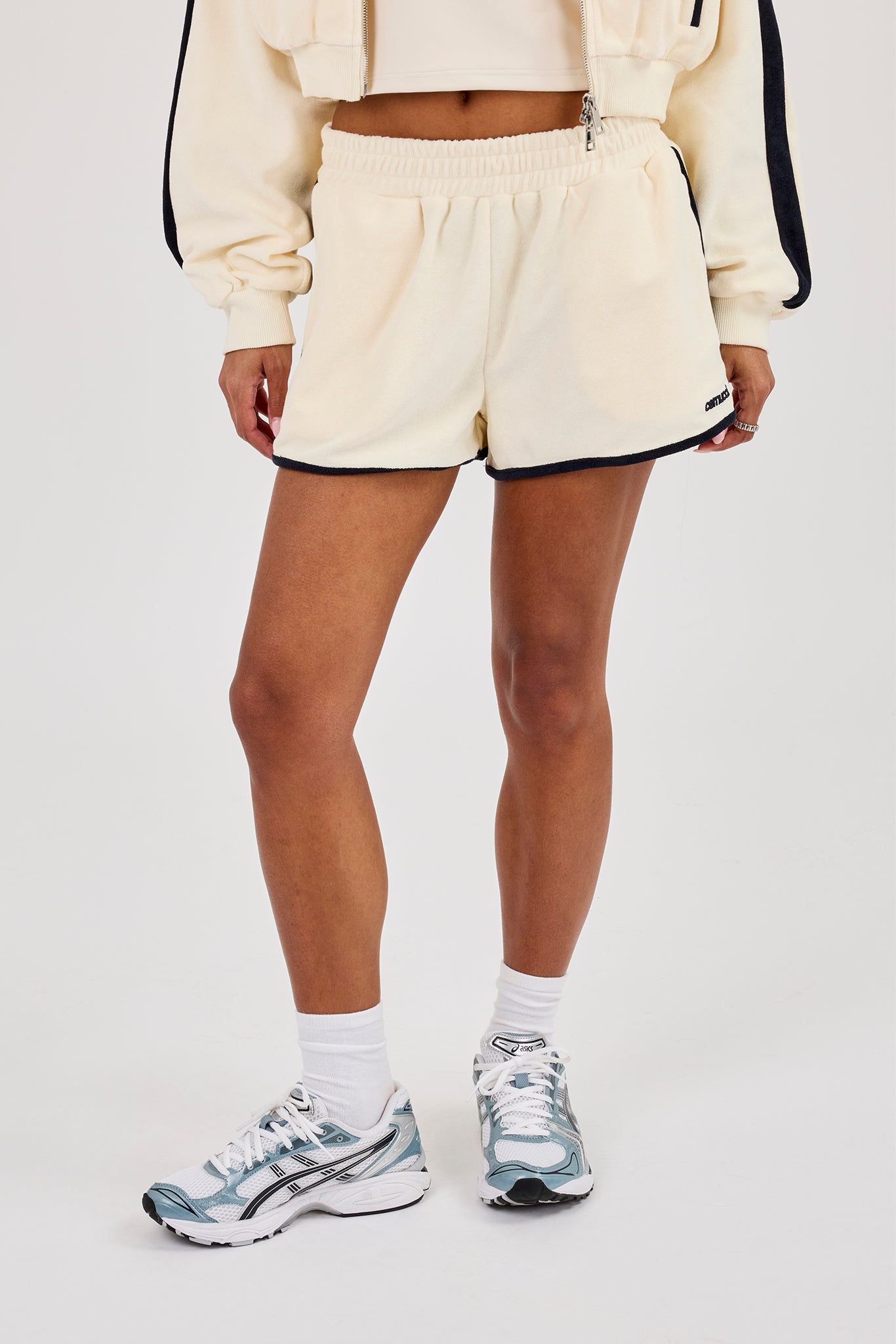 Towelling Runner Short - Off White