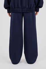 Weit geschnittene Collegehose mit Einsätzen – Marineblau