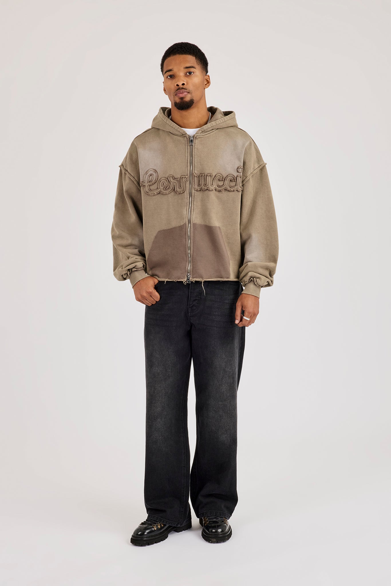 Kapuzenpullover mit verwaschener Applikation und durchgehendem Reißverschluss - Braun