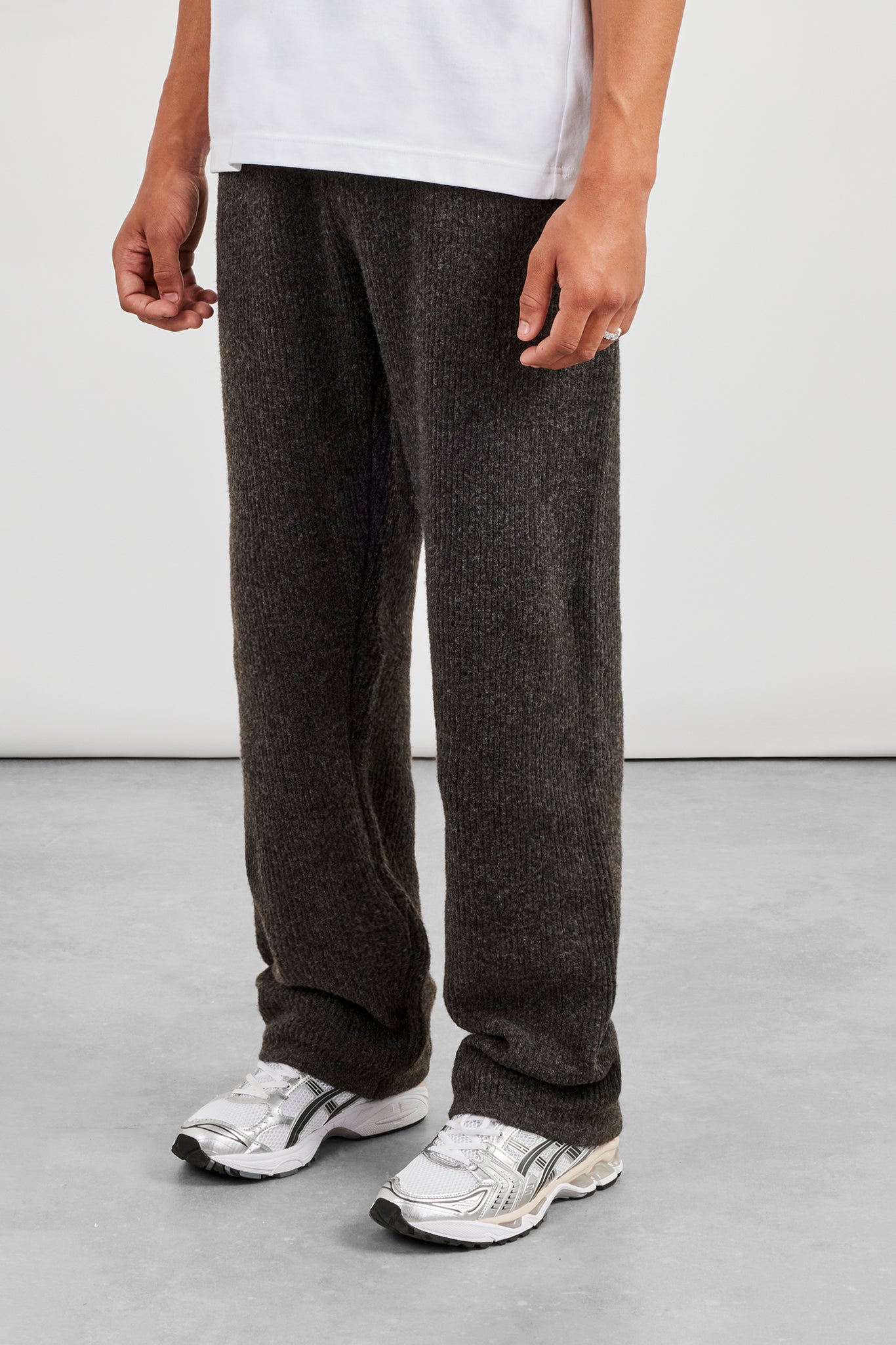 Embroidered Knitted Jogger - Chocolate