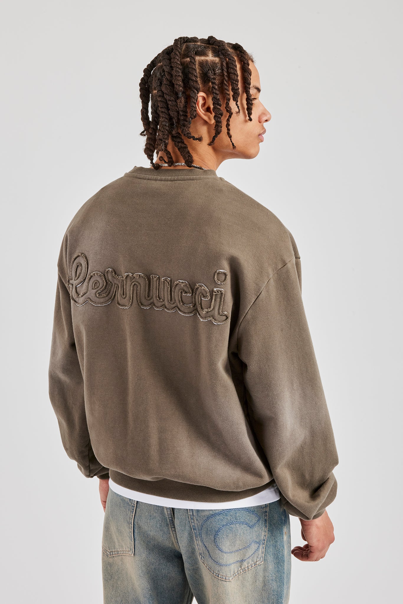 Kastenförmiger Pullover mit verwaschener Applikation - Khaki