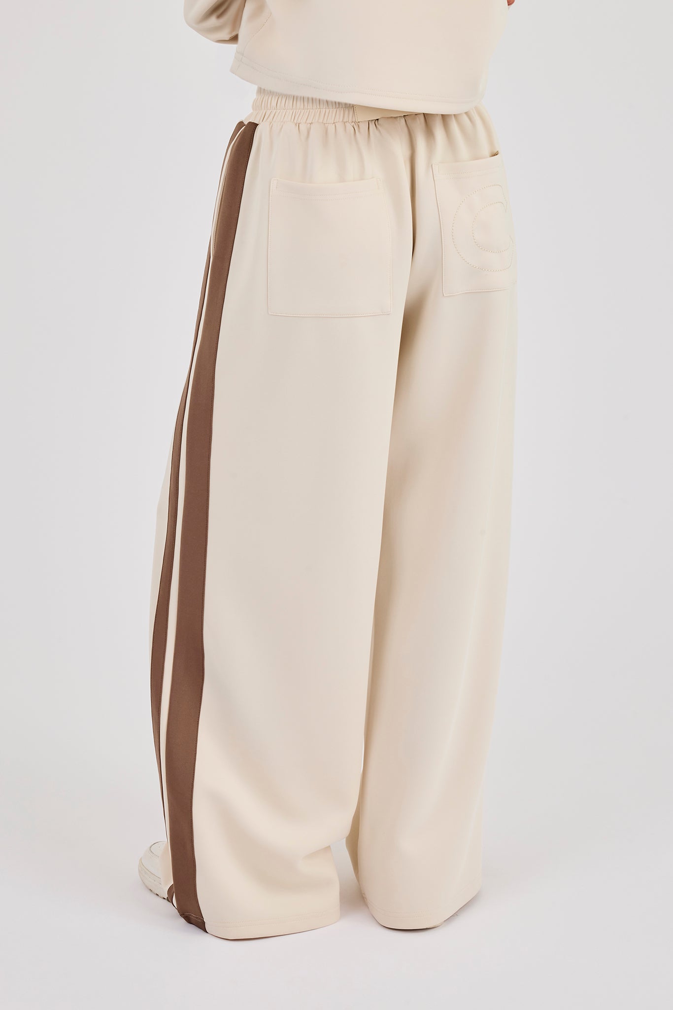 Baggy Jogginghose mit Ziernähten – Off-White