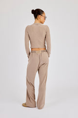 Pfirsichweiches Langarmshirt und Hose – Taupe