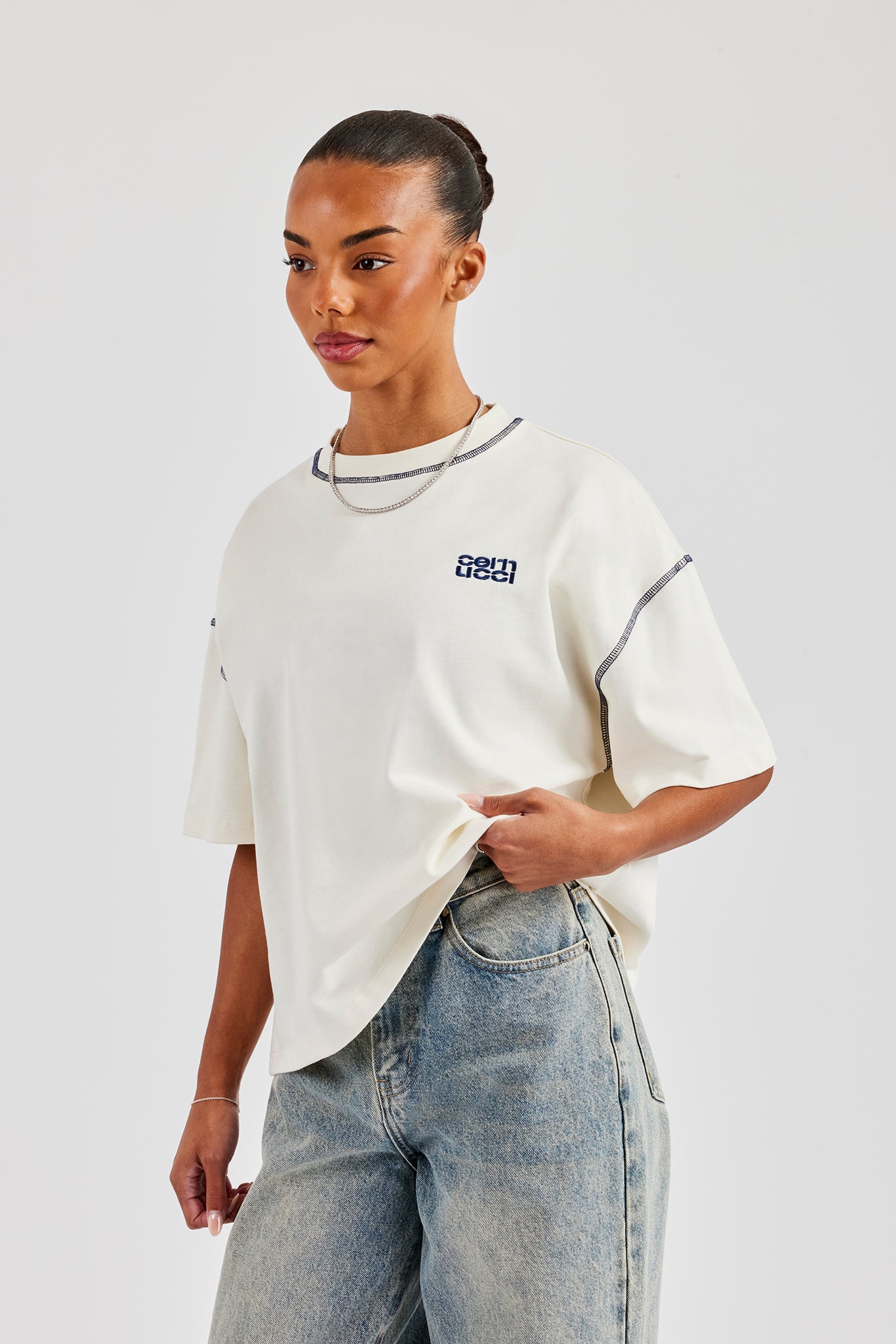 Diamond Cut Contrast Stitch T-Shirt - Off White | Womens Tees