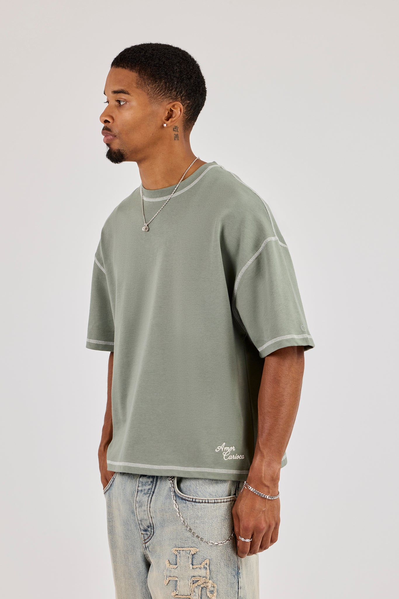 Contrast Stitch Boxy Amor Carioca T-Shirt - Dusty Green