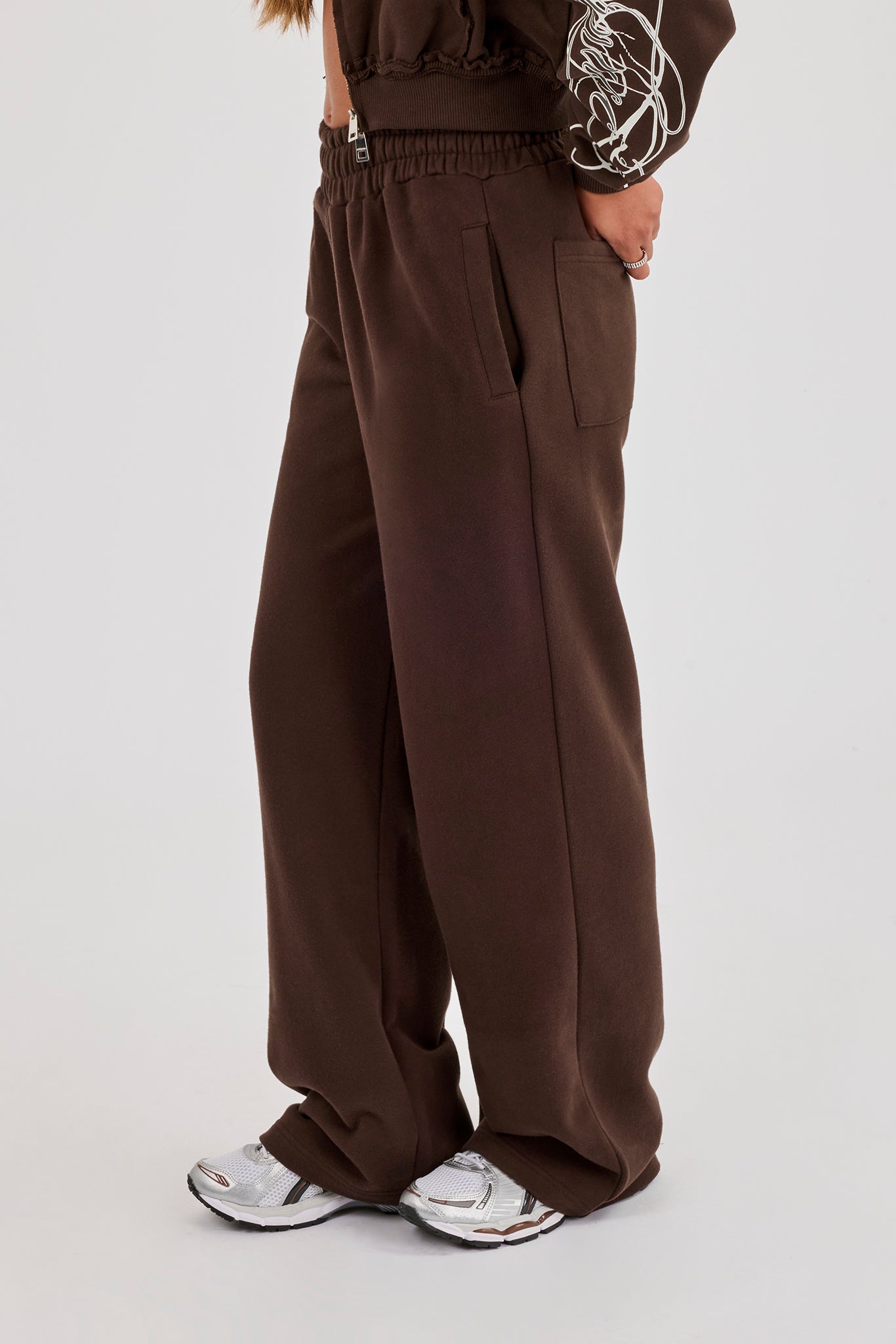 Distressed Print Wide Leg Jogger - Chocolate