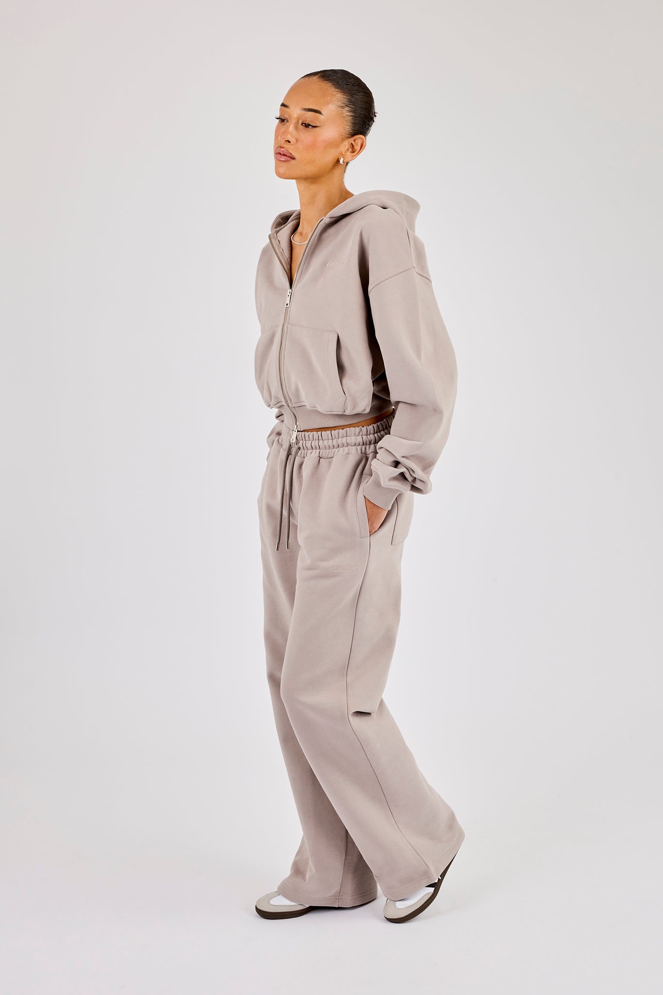 Cernucci Cropped Zip Through Hoodie & Wide Leg Jogger – Stone