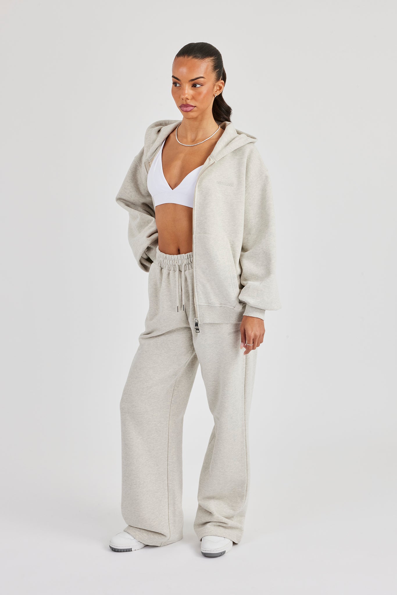 Oversized-Kapuzenpullover mit Reißverschluss &amp; bestickte Jogginghose mit weitem Bein – Aschgrau