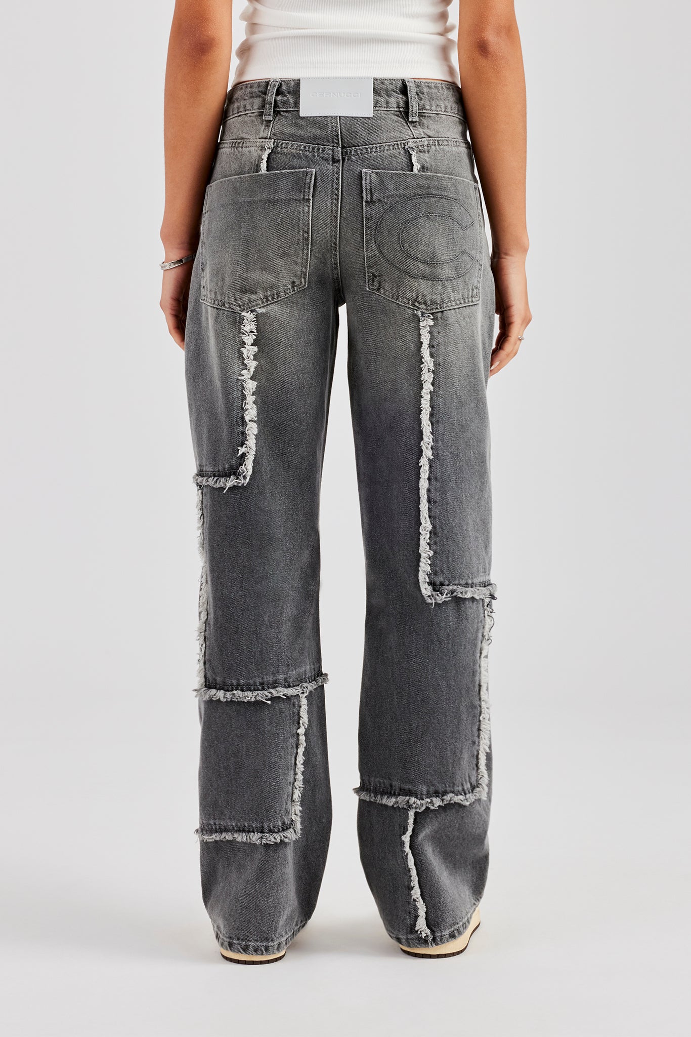 Relaxed Raw Edge Detail Jeans - Washed Grey