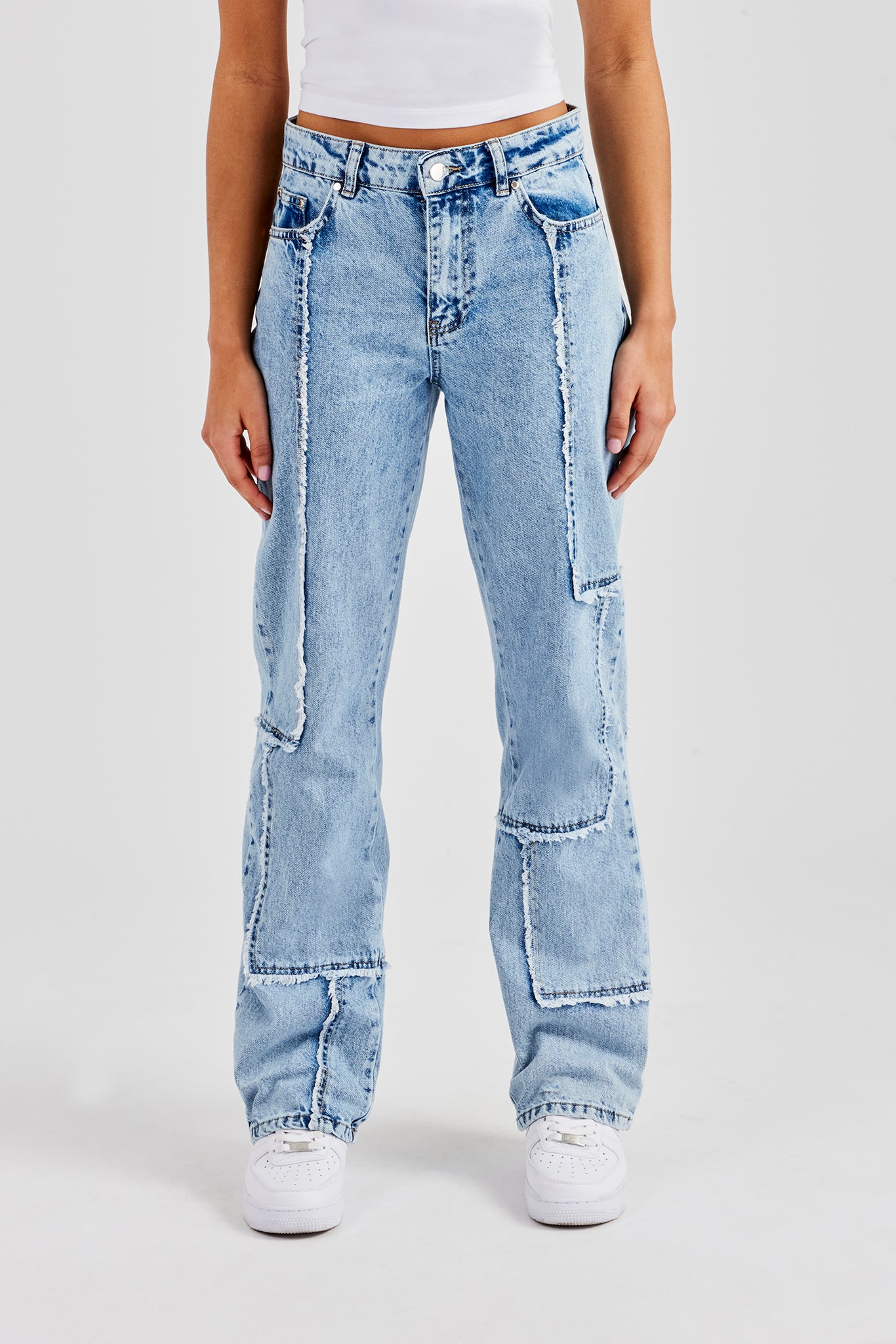 Relaxed Raw Edge Detail Jeans - Ice Blue – Cernucci