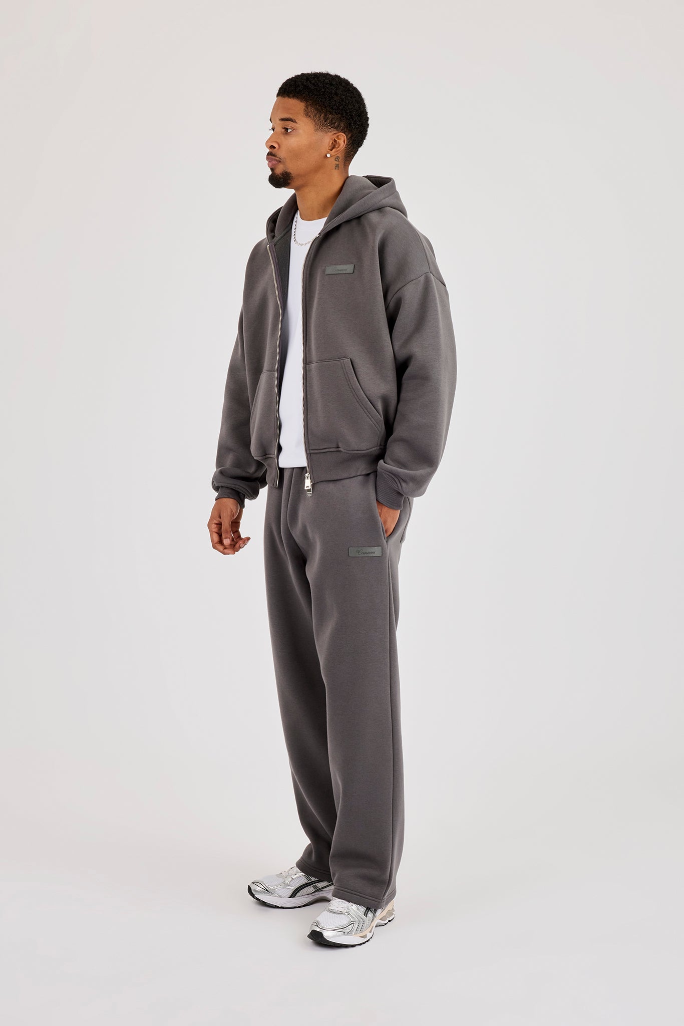 Logo Tab Relaxed Jogger - Charcoal