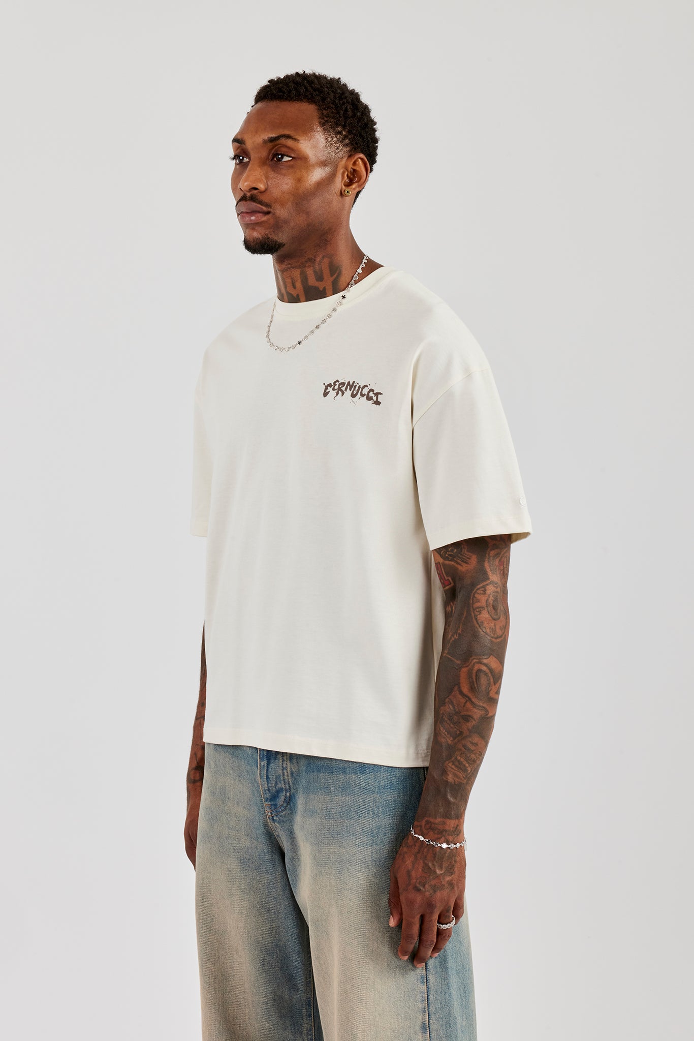 Regular T-Shirt mit Puff-Print auf der Rückseite – Off White