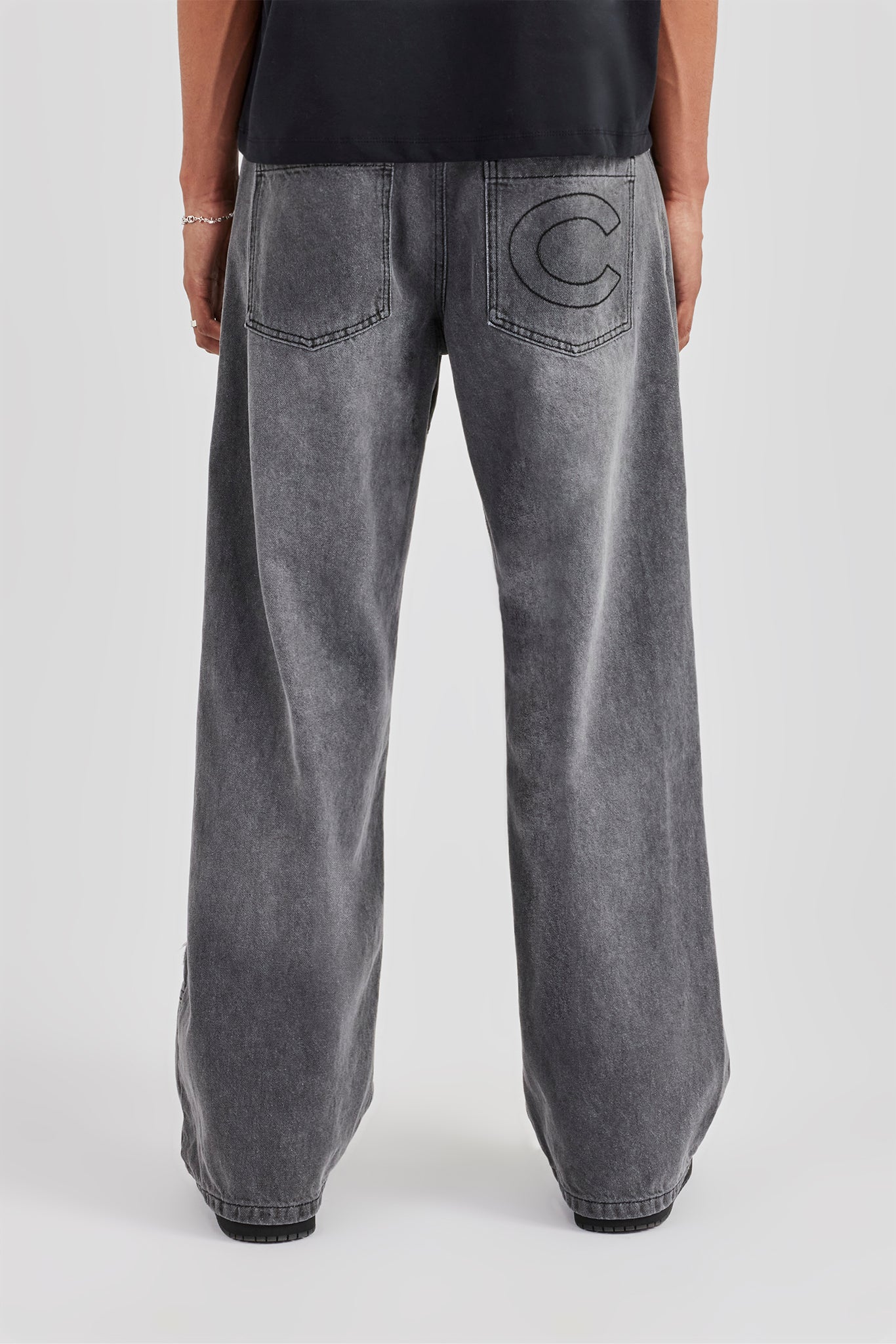 Applique Motif Baggy Fit Jean - Washed Grey