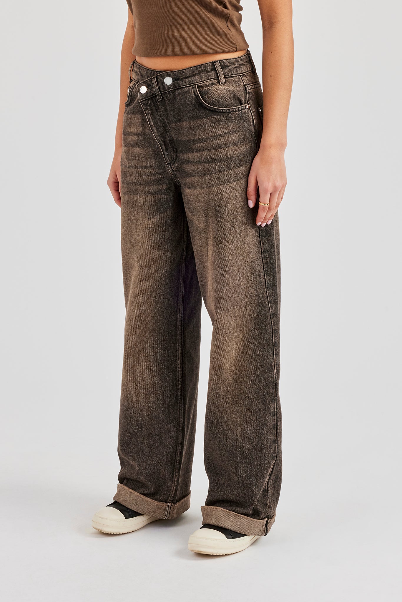 Baggy Denim Waistband Detail Jean - Brown