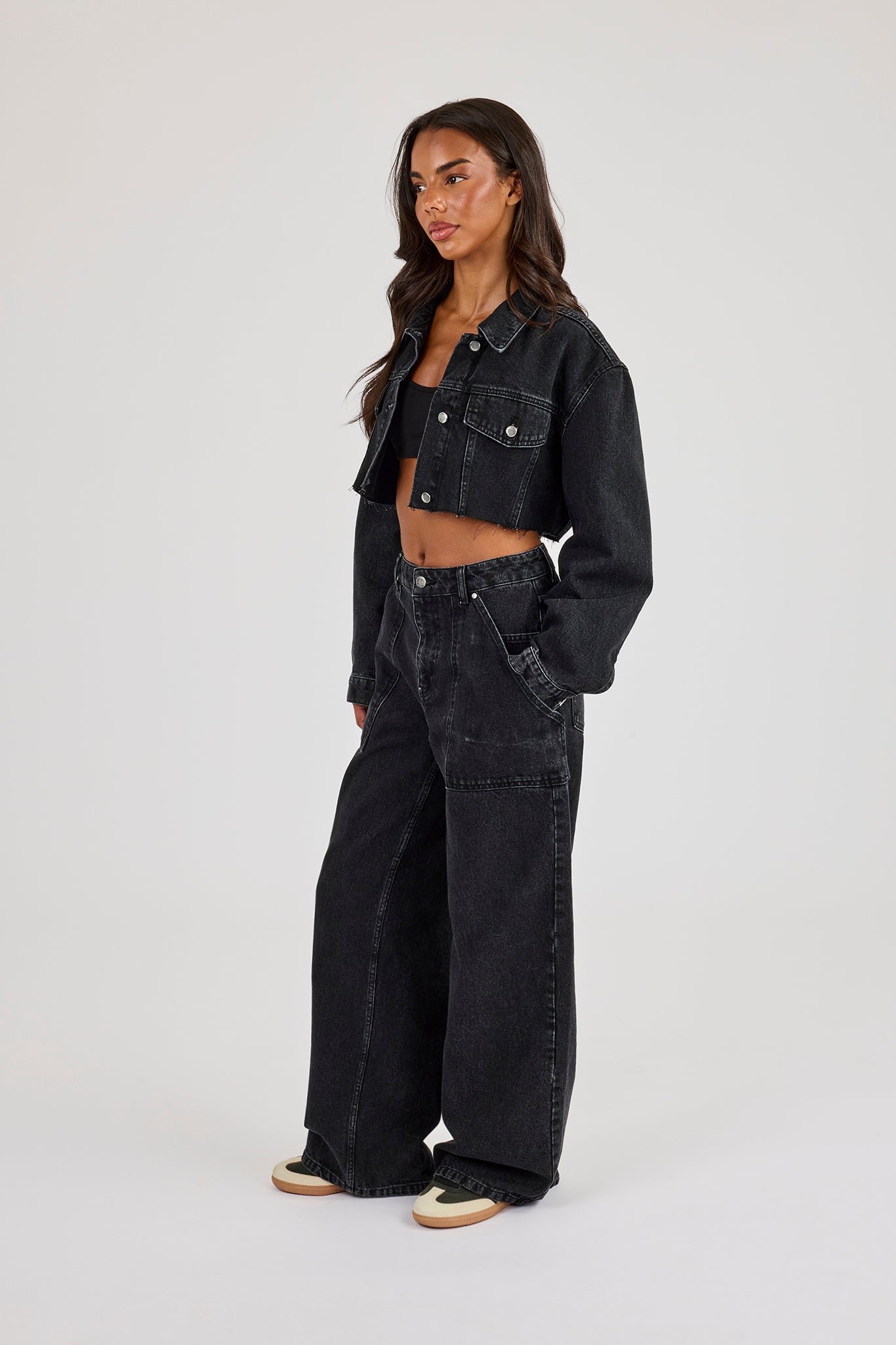 Super Cropped Denim Jacket & Pocket Detail Jean - Washed Black