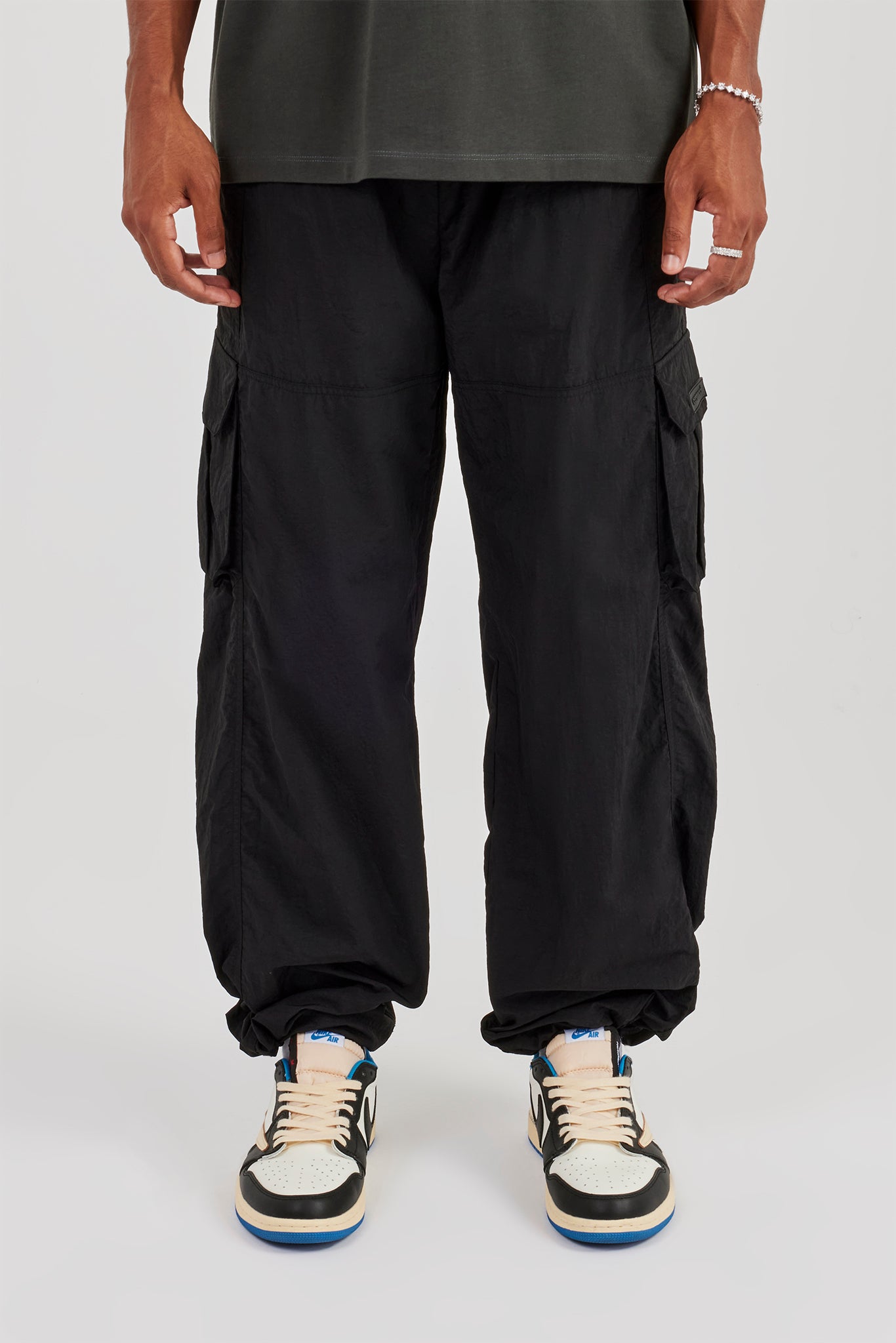 Baggy-Cargohose aus Nylon - Schwarz