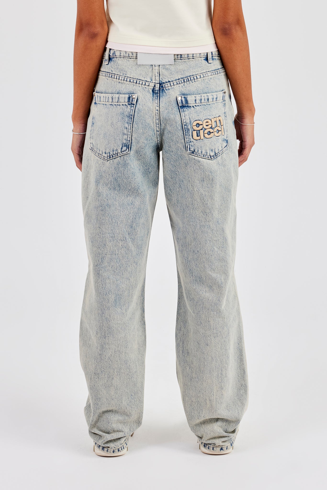 Relaxed Seam Detail Jean - Antique Wash