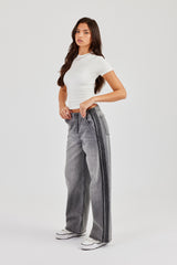 Baggy-Jeans mit Doppelstreifen – verwaschenes Grau