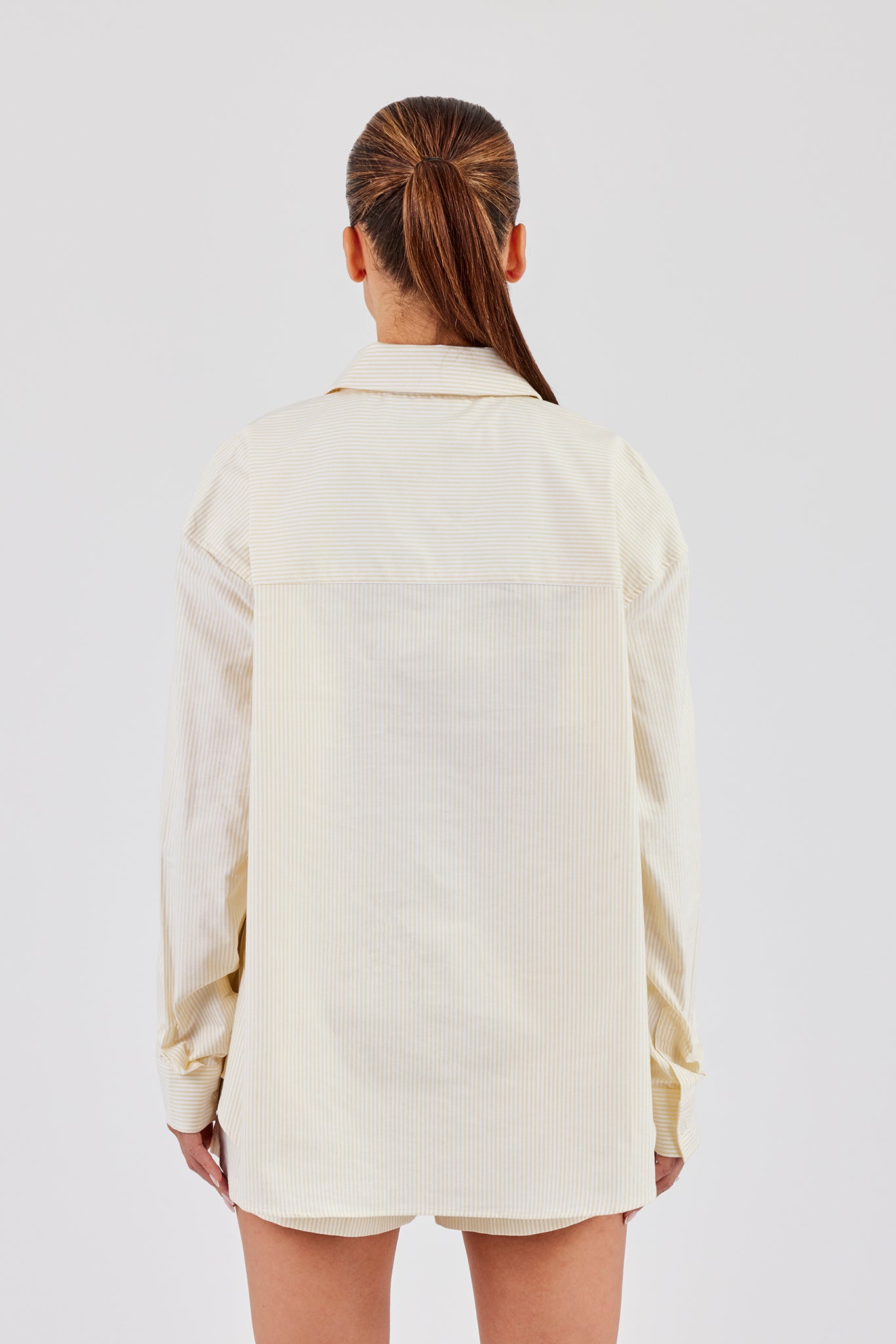 Oversize-Hemd mit Streifen und Shorts - Gelb