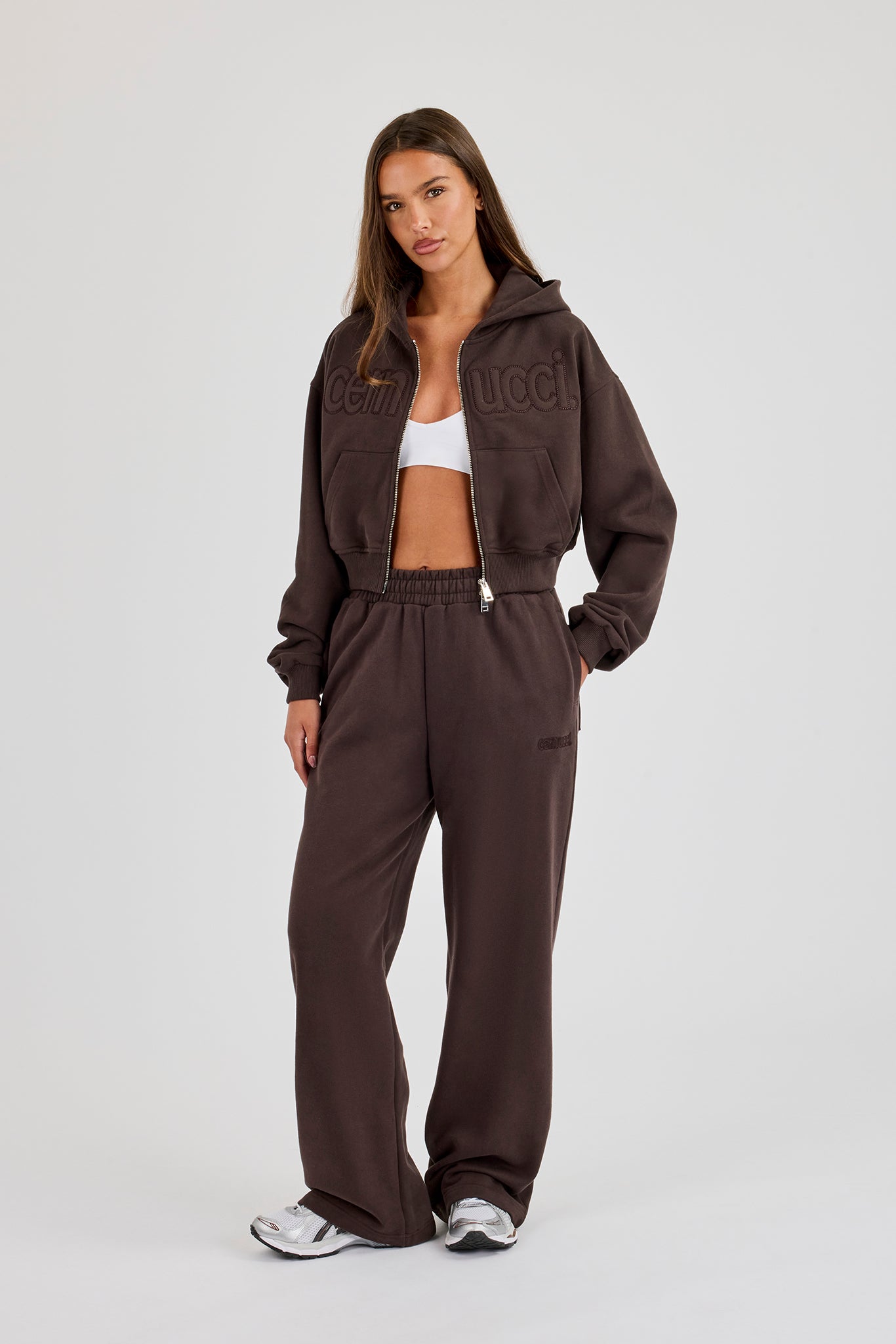 Cernucci Puff Applique Cropped Zip Hoodie & Wide Leg Jogger - Chocolate