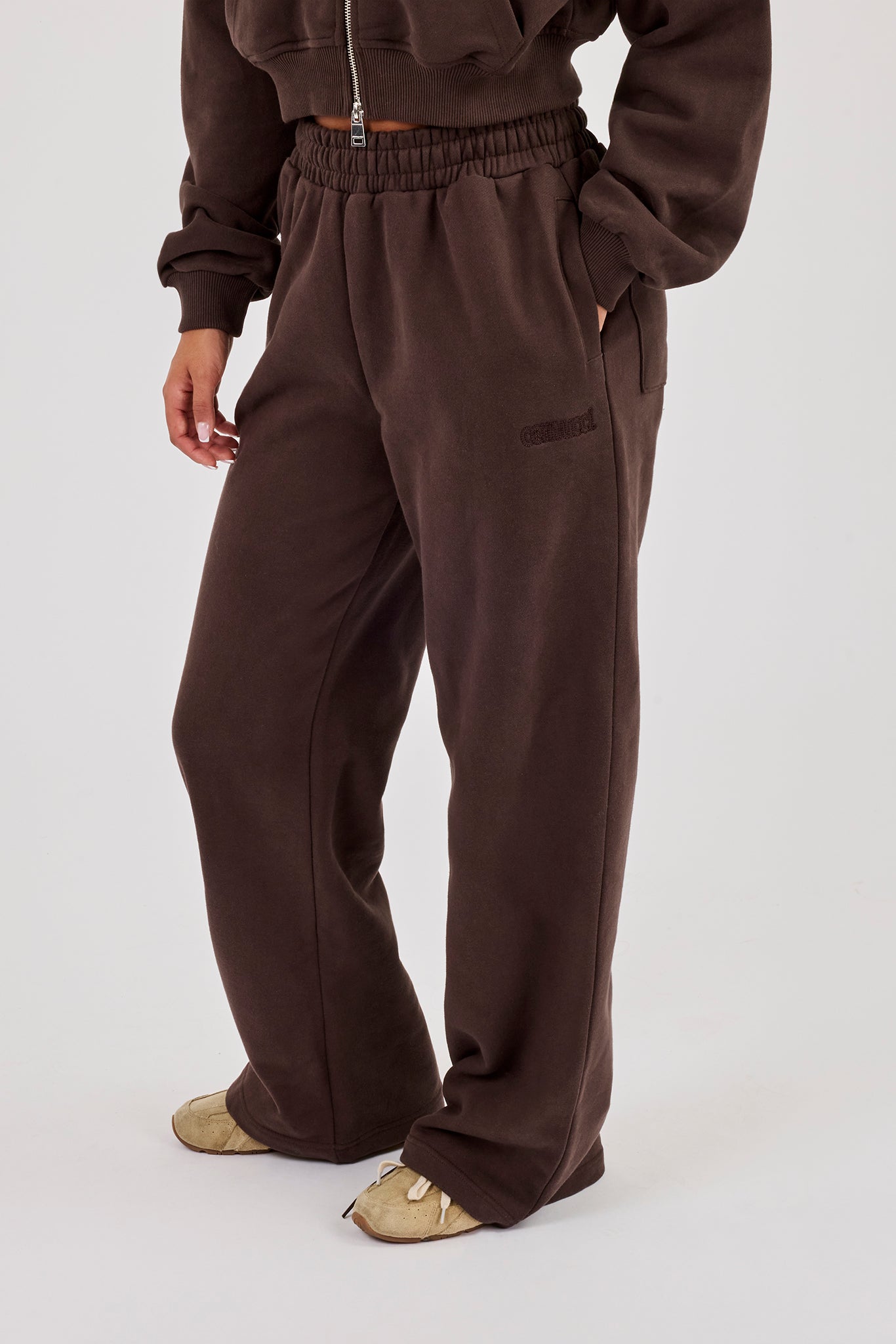 Cernucci Puff Applique Wide Leg Jogger - Chocolate