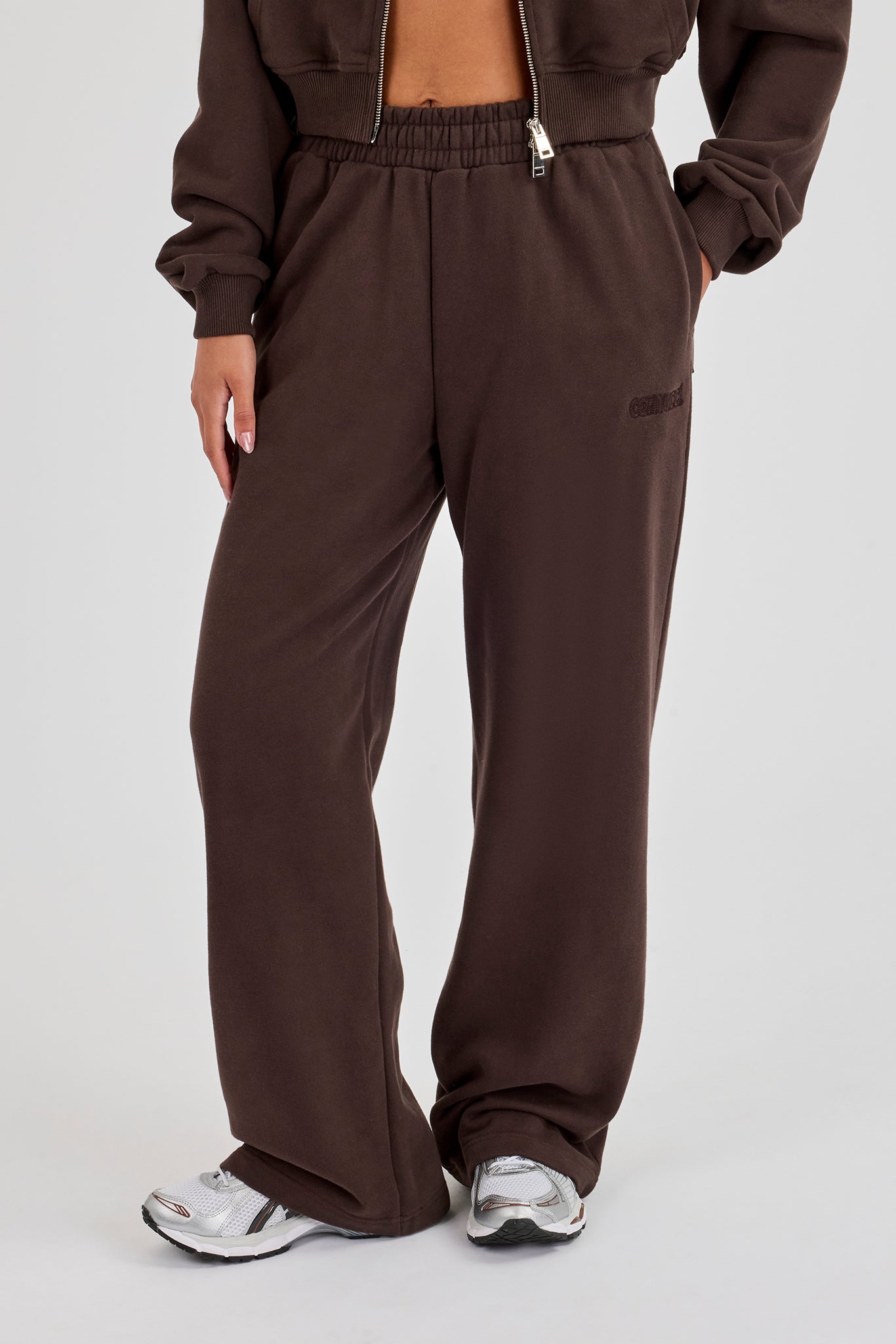 Cernucci Puff Applique Wide Leg Jogger - Chocolate