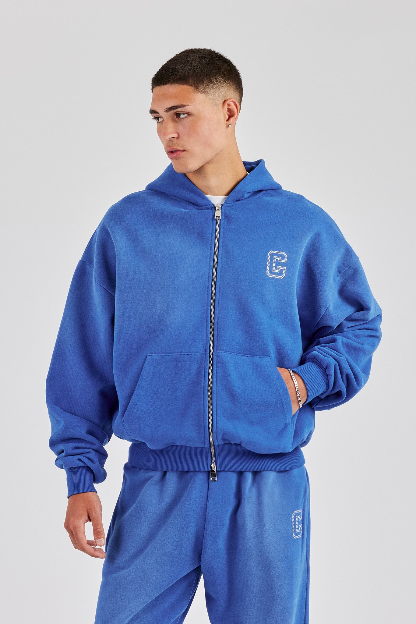 Kapuzenpullover mit verwaschenem Strass-C-Reißverschluss - Verwaschenes Blau