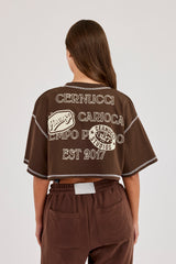 Cropped Contrast Stitch Sticker Back Print T-Shirt - Chocolate