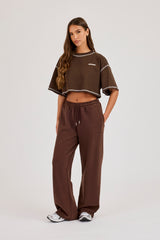 Cropped Contrast Stitch Sticker Back Print T-Shirt - Chocolate