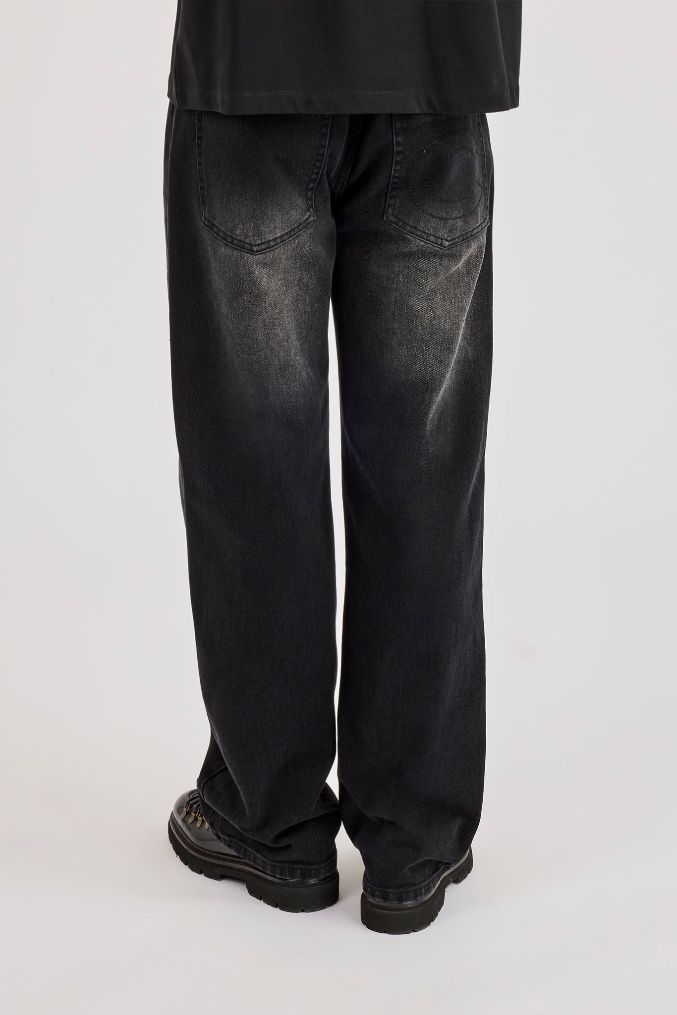 Mens Relaxed Jean - Washed Black