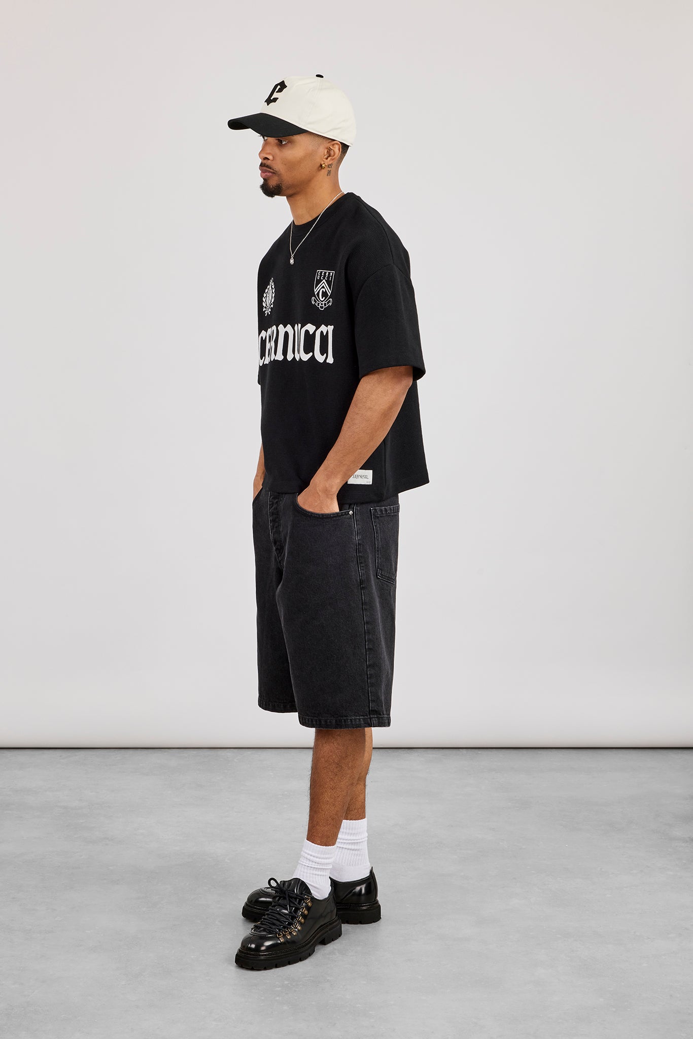 Kastenförmiges T-Shirt mit Waffelmuster – Schwarz