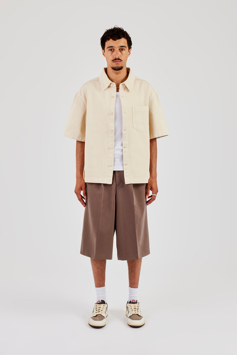 Kastenförmiges Jeanshemd in Ecru