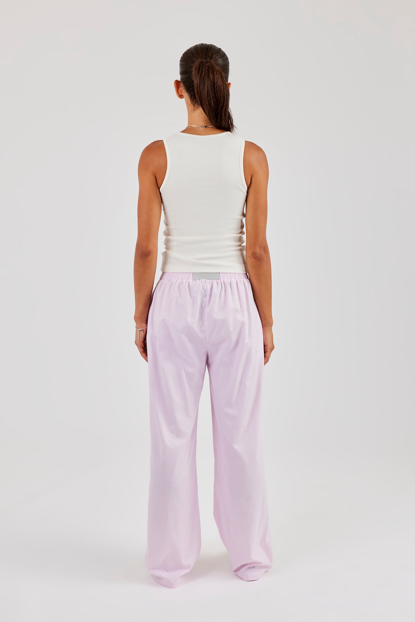 Hose mit Streifen und Knopfdetail - Pink