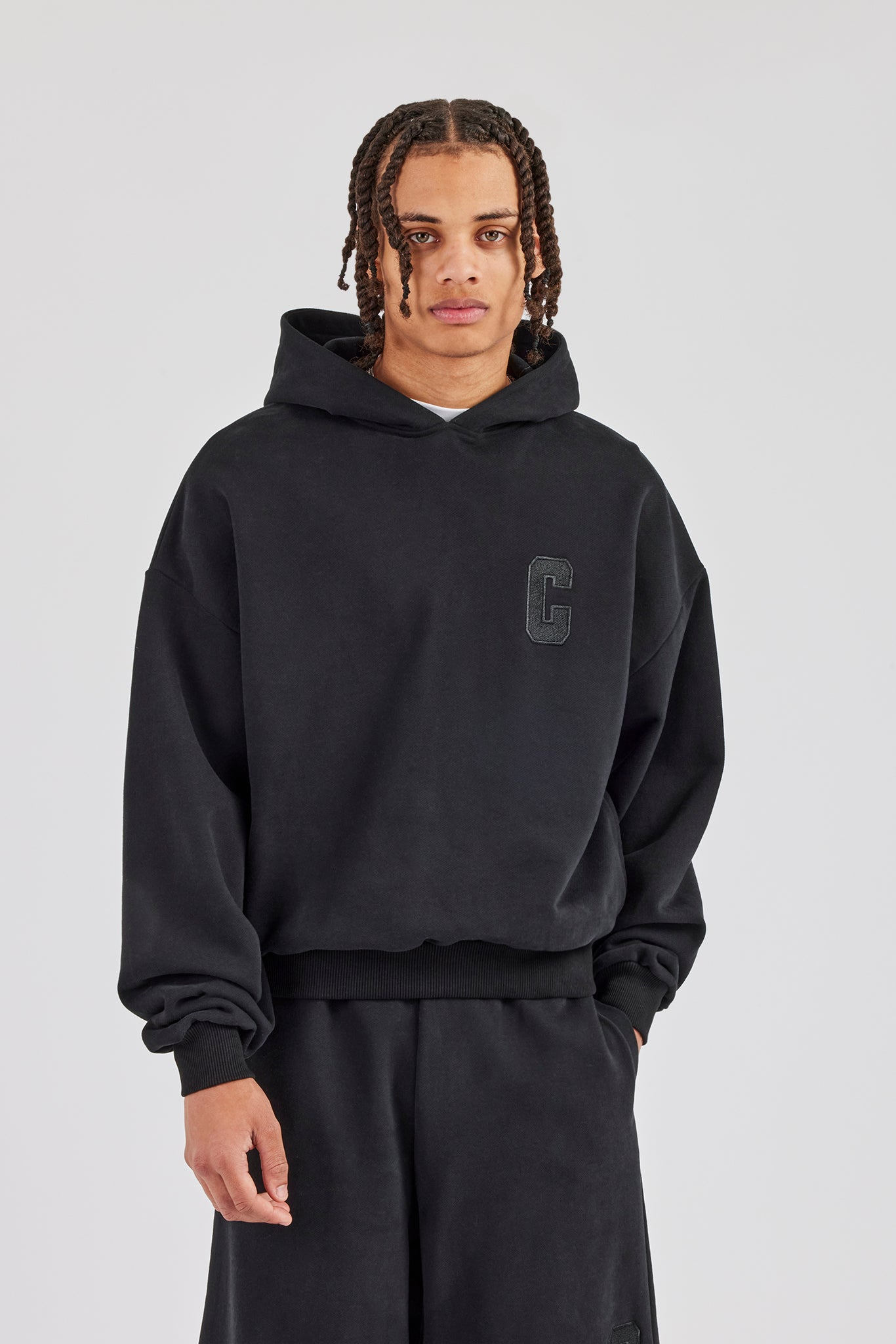 Embroidered C Boxy Hoodie & Jort - Black