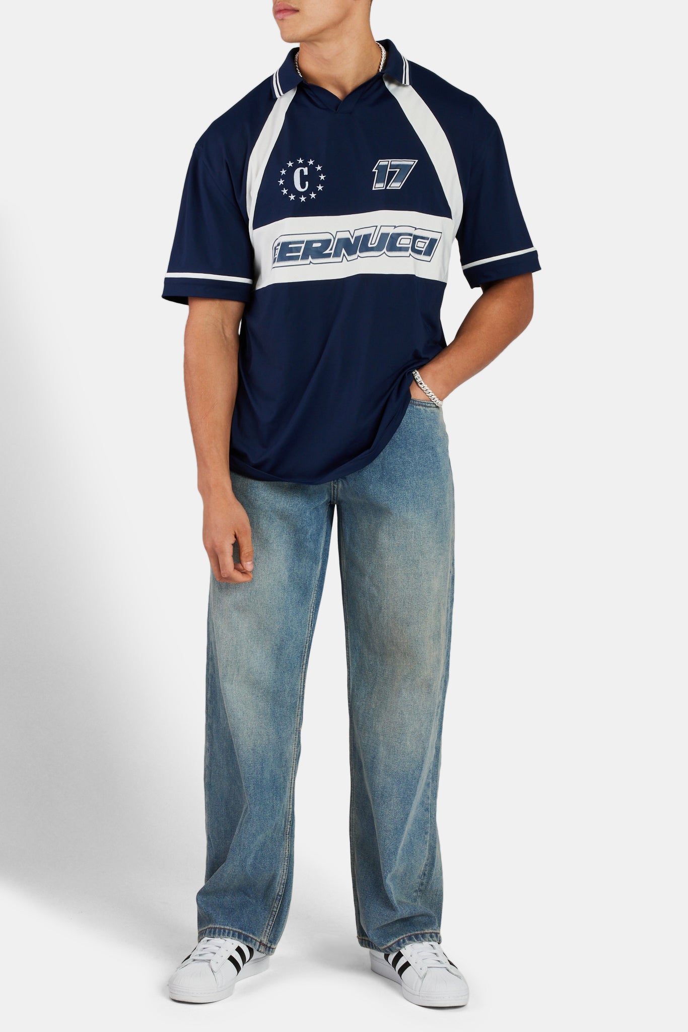 Cernucci Badge Varsity Fußballoberteil – Marineblau