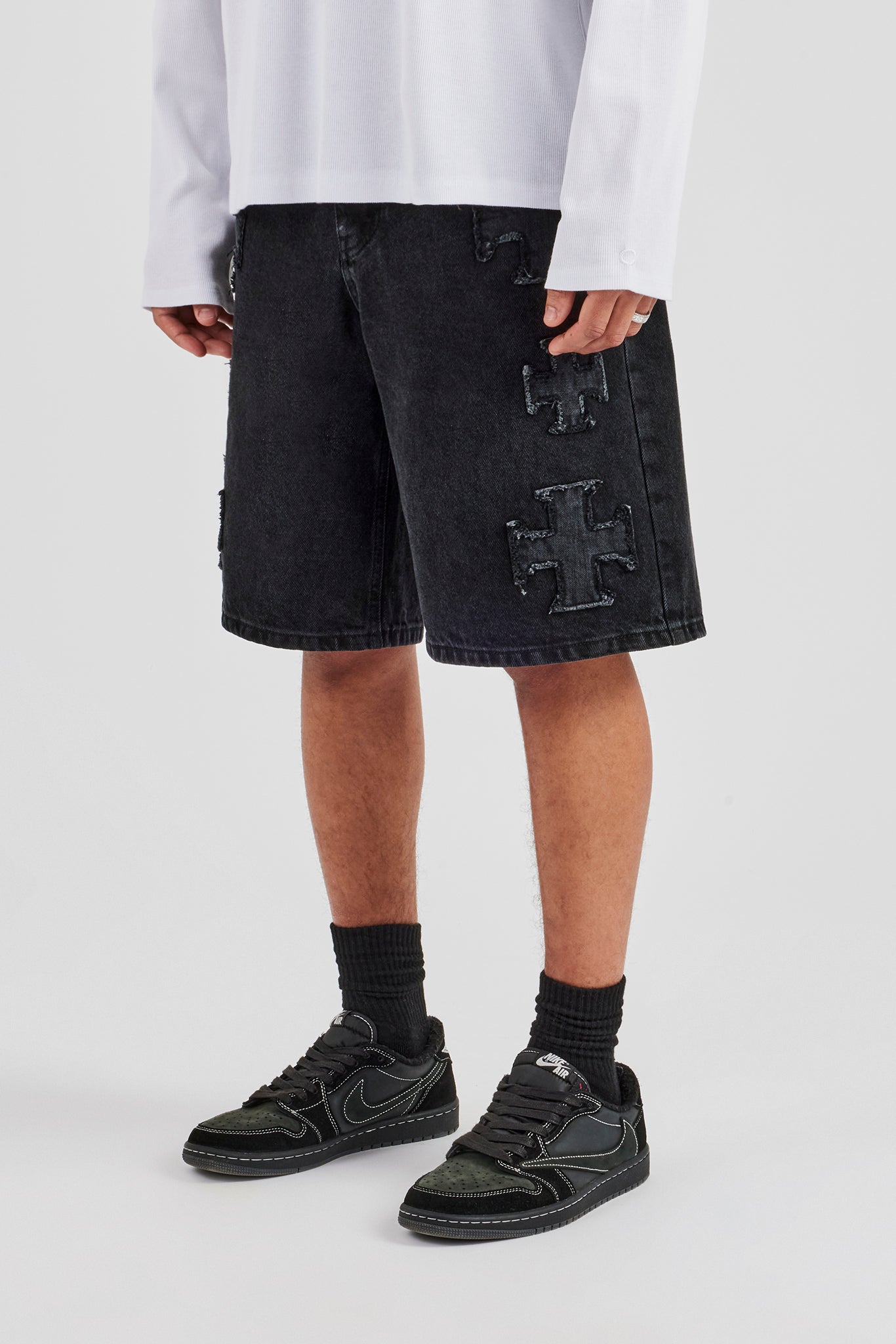 Raw Edge Applique Motif Jort - Washed Black