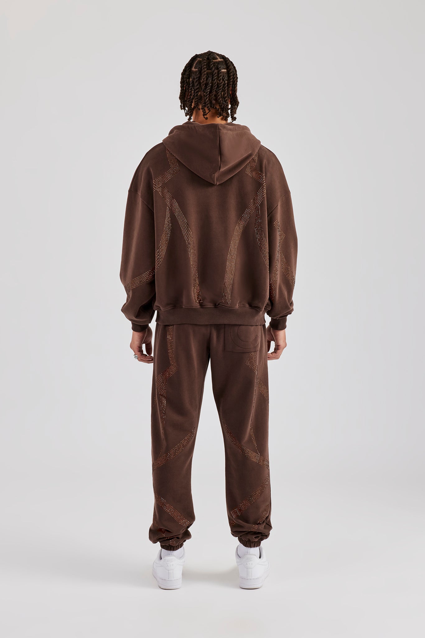 Trainingsanzug mit durchgehendem Reißverschluss und Strass-Kreuz - Braun