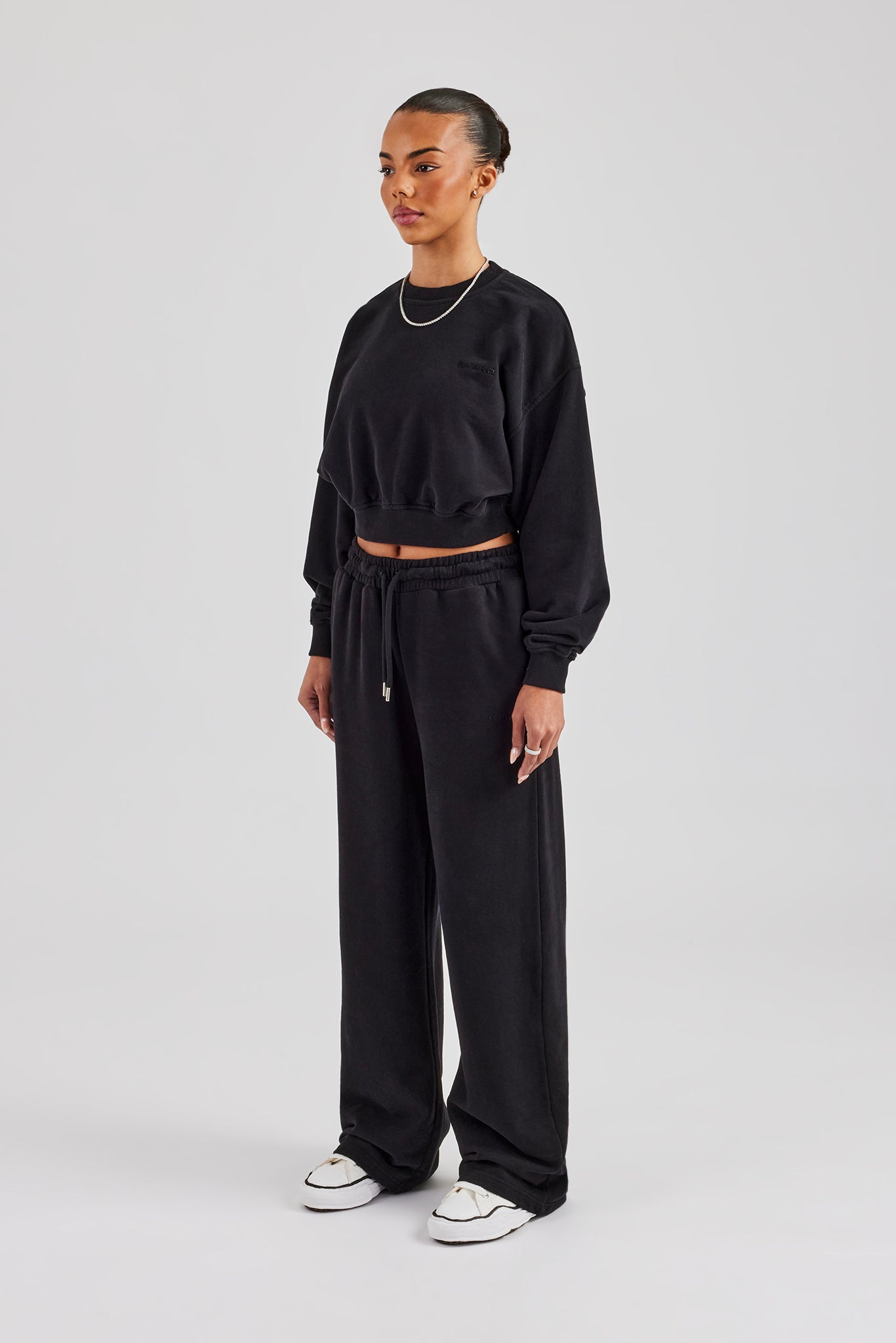 Cernucci Kurzes Sweatshirt und Jogginghose - Schwarz