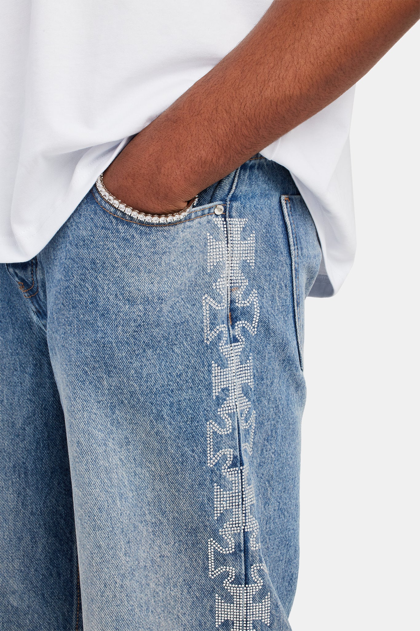 Lässige Jeans mit Strassmotiv - Mittelblau