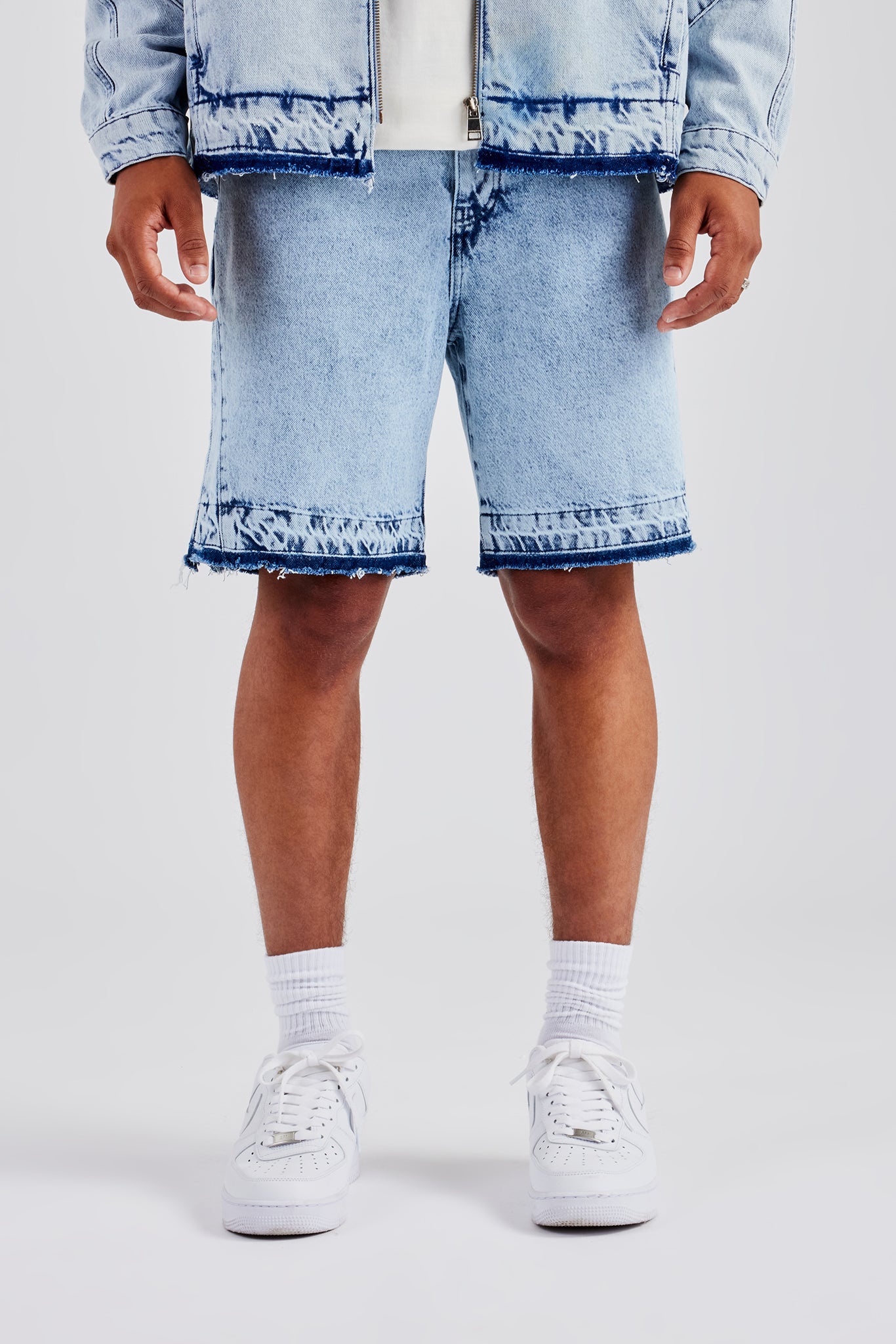 Denim-Shorts mit Einsätzen - Hellblau