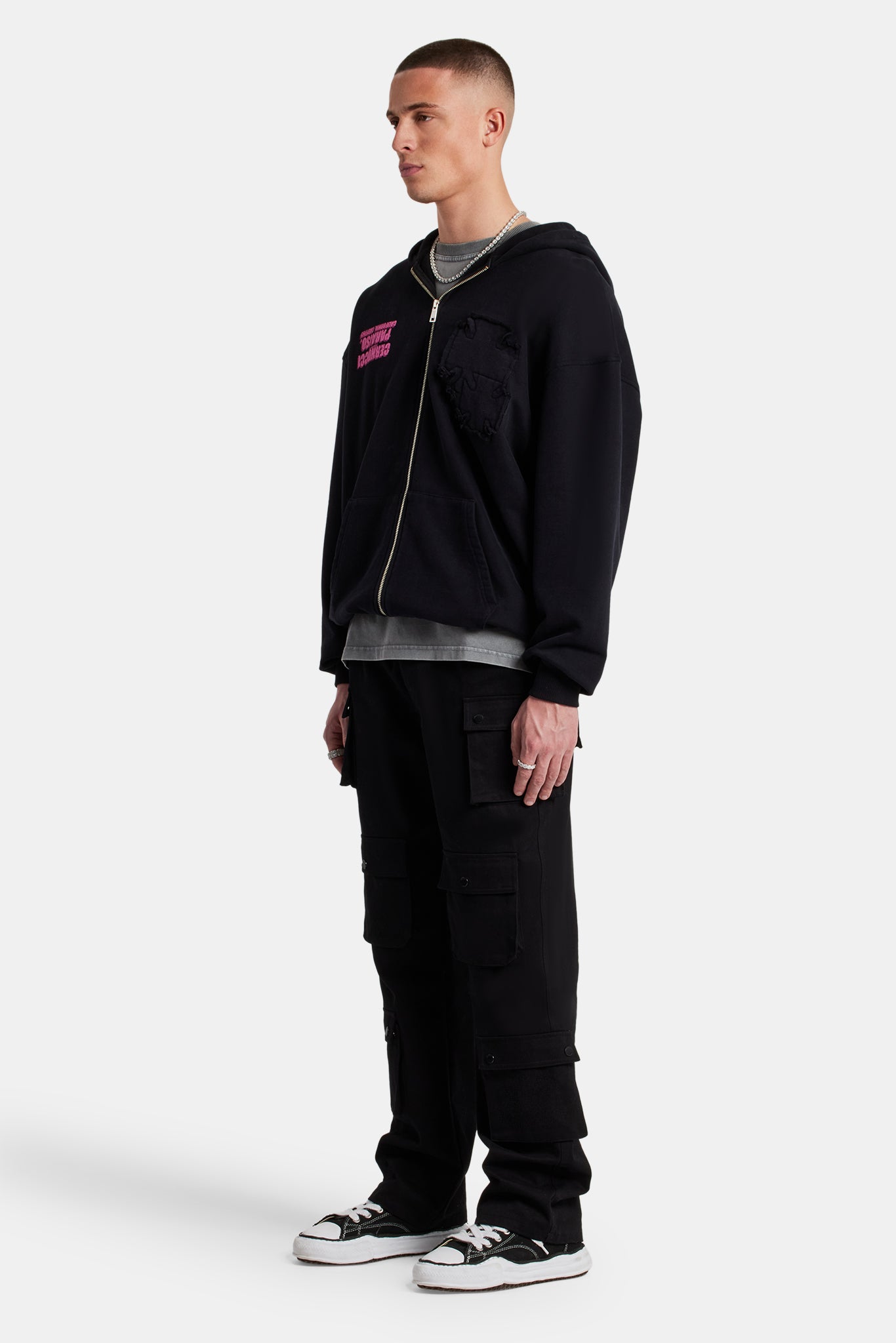 Kapuzenjacke mit Reißverschluss und Applikation - Schwarz