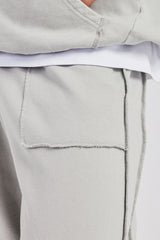 Jogginghose mit sichtbaren Nähten und geradem Bein – Aschgrau