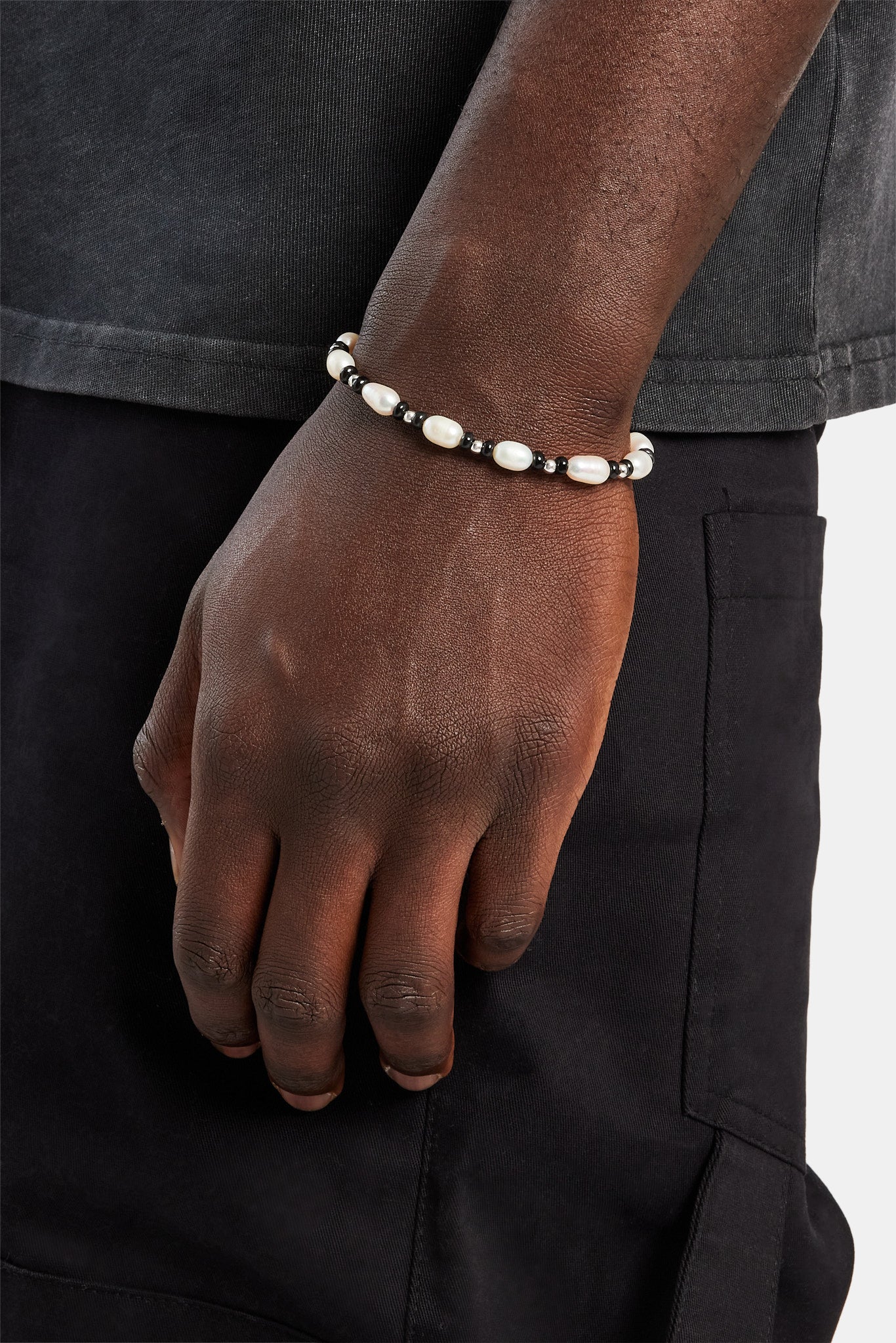 Armband mit barocken Süßwasserperlen und schwarzem Achat