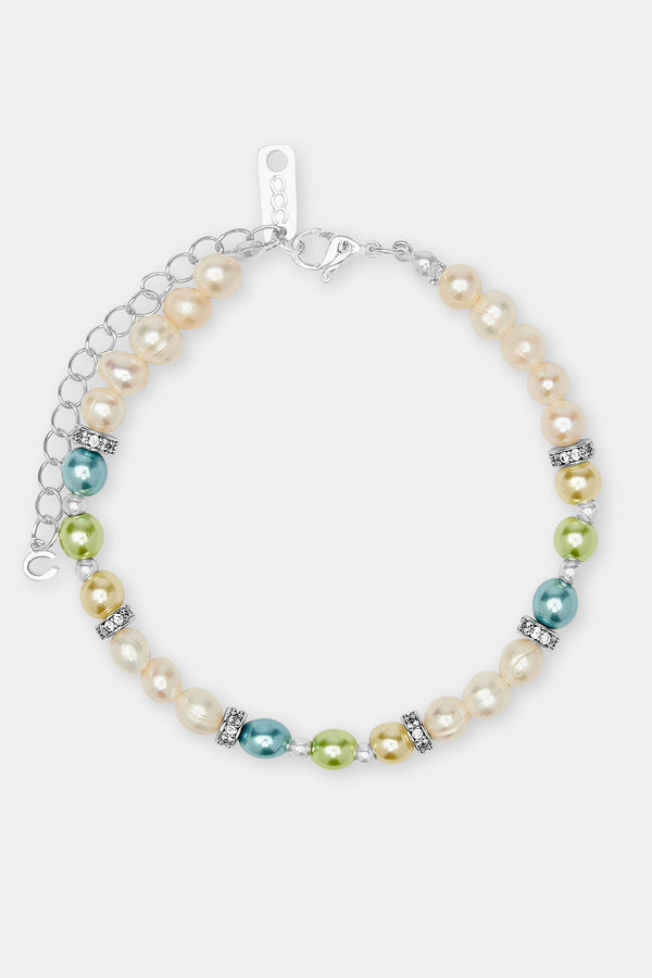 Fresh water pearl bead & ice bracelet on white background